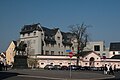 Deutsch: Rotes Schloss am Platz der Demokratie in Weimar 50°58′44.6″N 11°19′52.3″E﻿ / ﻿50.979056°N 11.331194°E﻿ / 50.979056; 11.331194