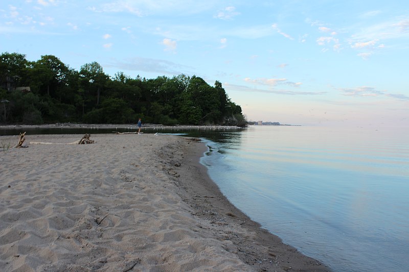 File:Rouge Beach, June 2018 (7).jpg