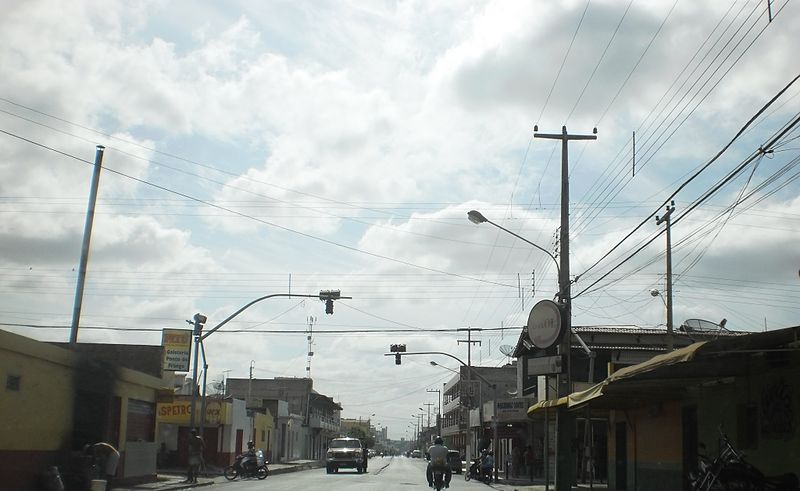 File:Rua Coelho Neto - Mossoró, RN.JPG