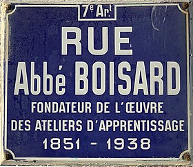 Voir la plaque.