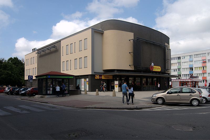 File:Słupsk dawne kino Millenium DSC 1819.jpg