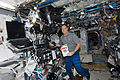 Den Kevin Ford Pilot vum STS-128 am Destiny-Labor