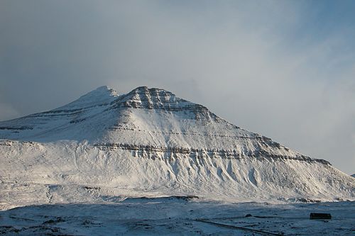 Slaettaratindur lies just south-east of Grafelli. Slaettaratindur, Faroe Islands.JPG