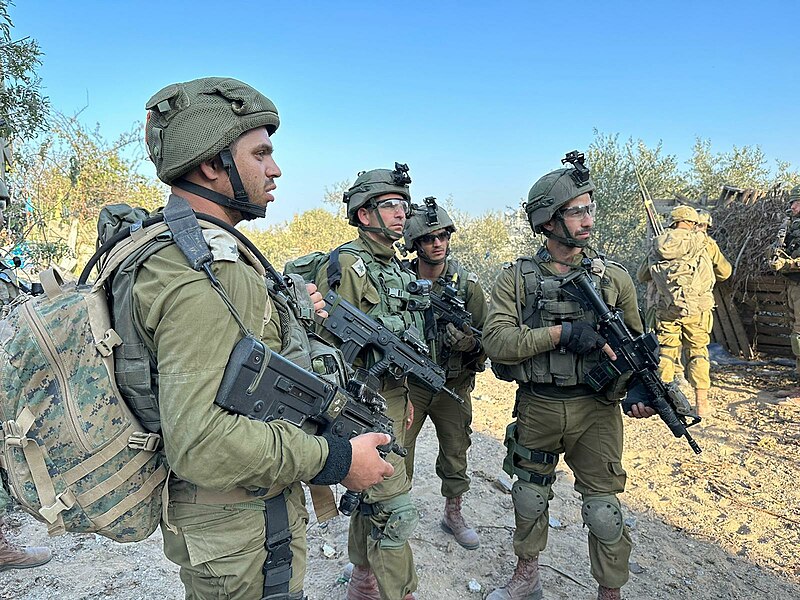 File:SoI-War 23-11-01 IDF 13-09.jpg