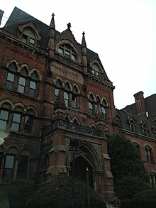 Main entrance to St. Paul's School. St Pauls School entrance.jpg