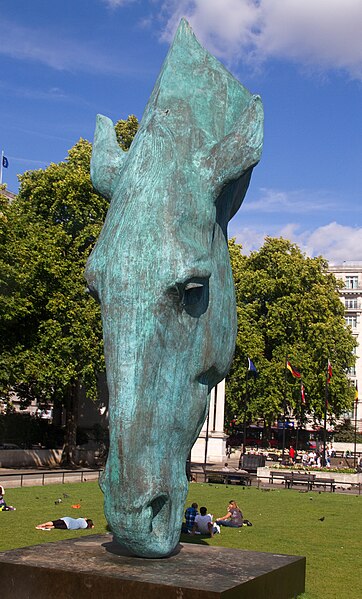 File:Still Water sculpture, Marble Arch, London.jpg