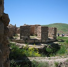 Datei:Takht-e-soleiman-3.jpg