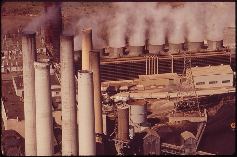 File:The-pepco-potomac-electric-power-company-power-plant-at-the-anacostia-river-april-1973 7461356058 o.jpg