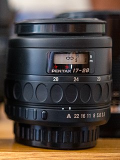 Pentax F 17-28mm lens