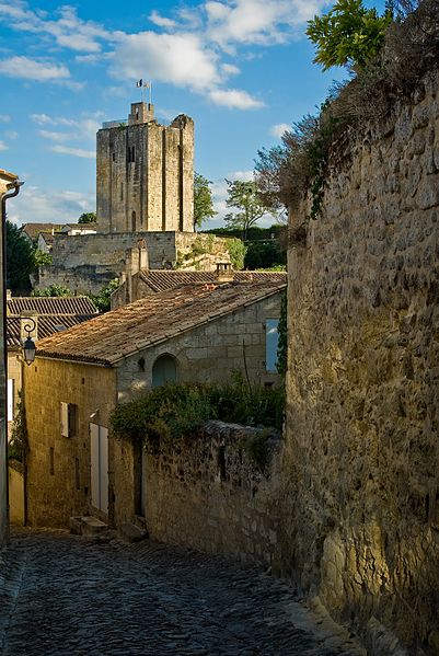 File:Tour du Roi - Saint Emilion - panoramio.jpg