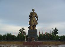 Tran Hung Dao Statue in Nam Dinh City of Vietnam.JPG