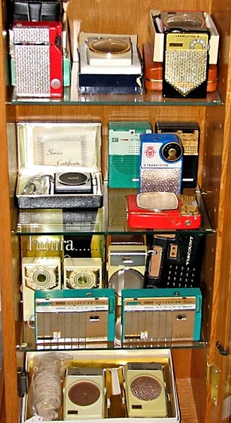 File:Transistor Radio Collection 1 (6948567782).jpg