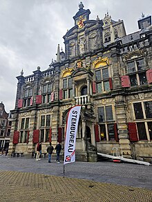 Delft City Hall on election day 2023 Tweede Kamerverkiezingen 2023 in Delft (003).jpg