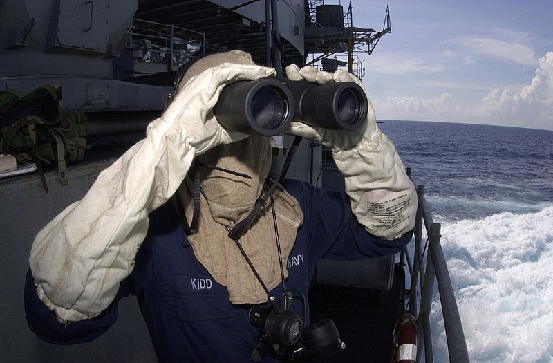 File:US Navy 020517-N-0283O-007 USS Kitty Hawk - Aft Lookout Watch.jpg