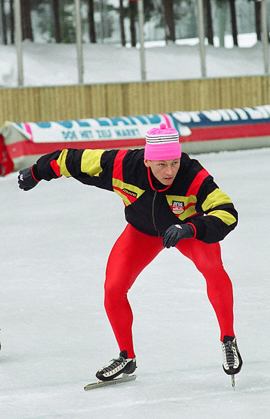 File:Uwe Jens Mey trainingstart.JPG