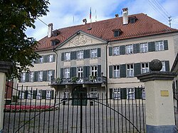 Vorderfront Schloss Amerdingen.jpg