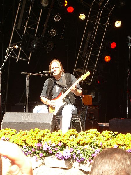 File:Walter Trout 02.JPG