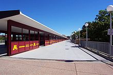 West entrance to the bridge WashAveBridgeWestEnd.jpg