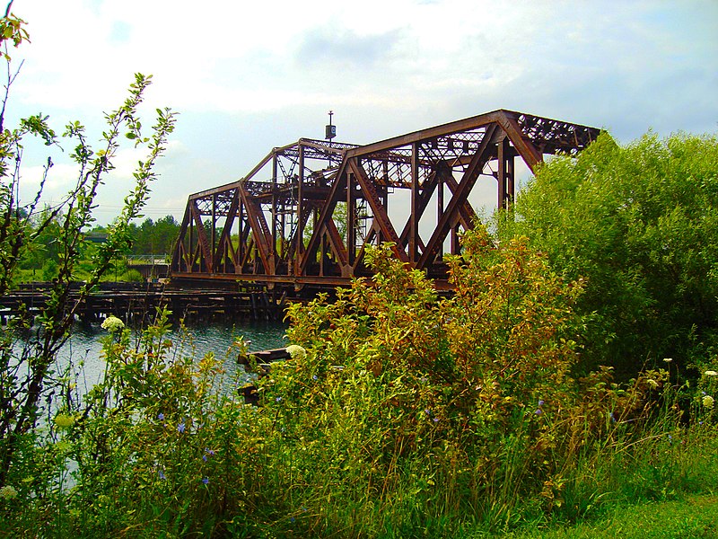 File:Welland Swing Bridge - panoramio.jpg