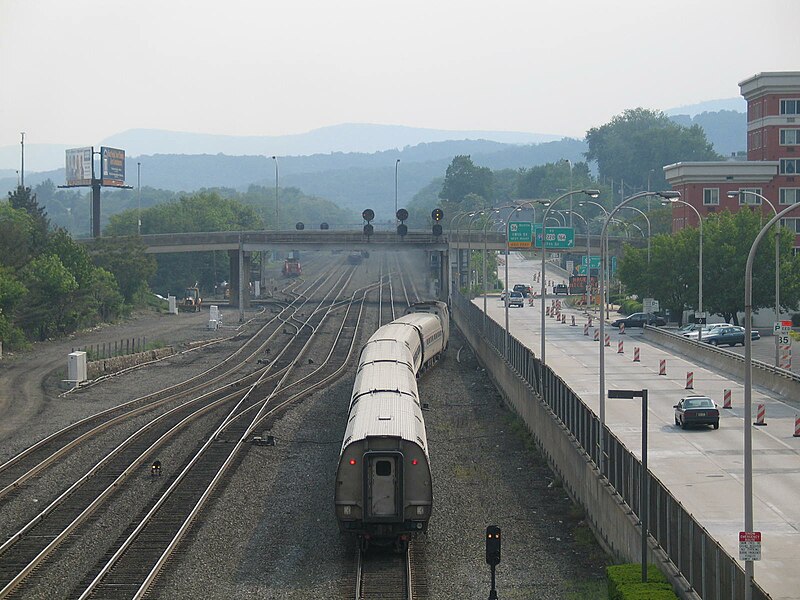 File:Westbound Pennsylvanian departing Altoona station, May 2007.jpg