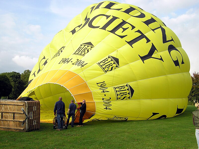 File:Yellow.balloon.inflation.arp.jpg