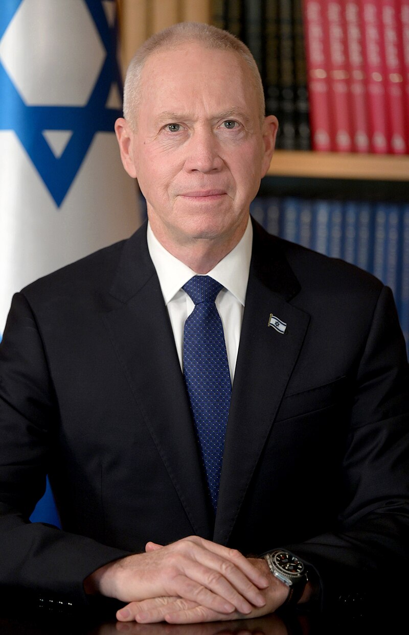 https://upload.wikimedia.org/wikipedia/commons/thumb/4/40/Yoav_Galant_1.jpg/800px-Yoav_Galant_1.jpg