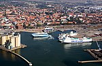 Hamnen och hamninloppet i Ystad.