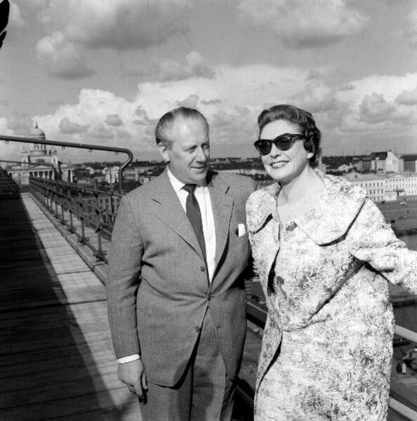 Arne Hülphers and Zarah Leander visiting Helsinki in 1957
