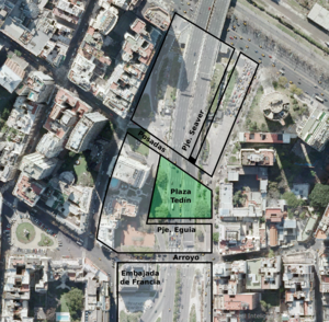 Zona del Pasaje Seaver y Plaza Tedín vistos desde el aire (2013).png
