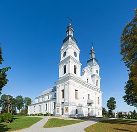 Žemaičių Kalvarija Church 2, Lithuania - Diliff.jpg
