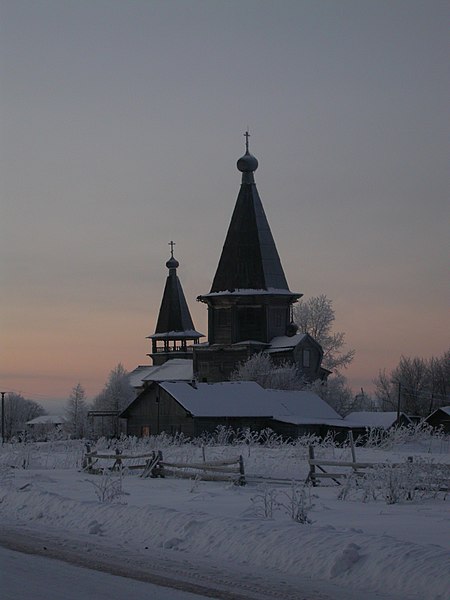 File:Лядины - колокольня и Покровская церковь.jpg