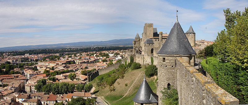 File:2005-08-24-Panorama2-Cité-Carcassonne.jpg