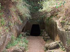 Entrée de la tombe.