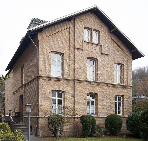 File:2013-03-16 Grabenstraße 8, Pfarrhaus der Christuskirche (Königswinter) IMG 4138.jpg