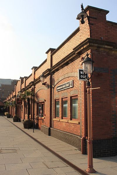 File:2013 at Birmingham Moor Street - platform 3.jpg