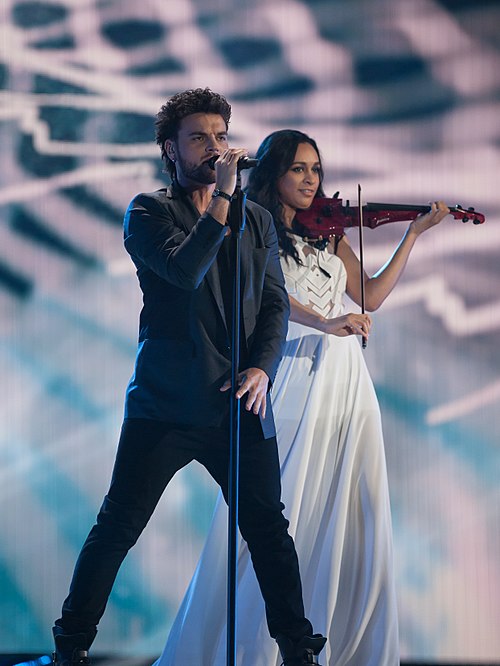 Uzari and Maimuna during a rehearsal before the first semi-final