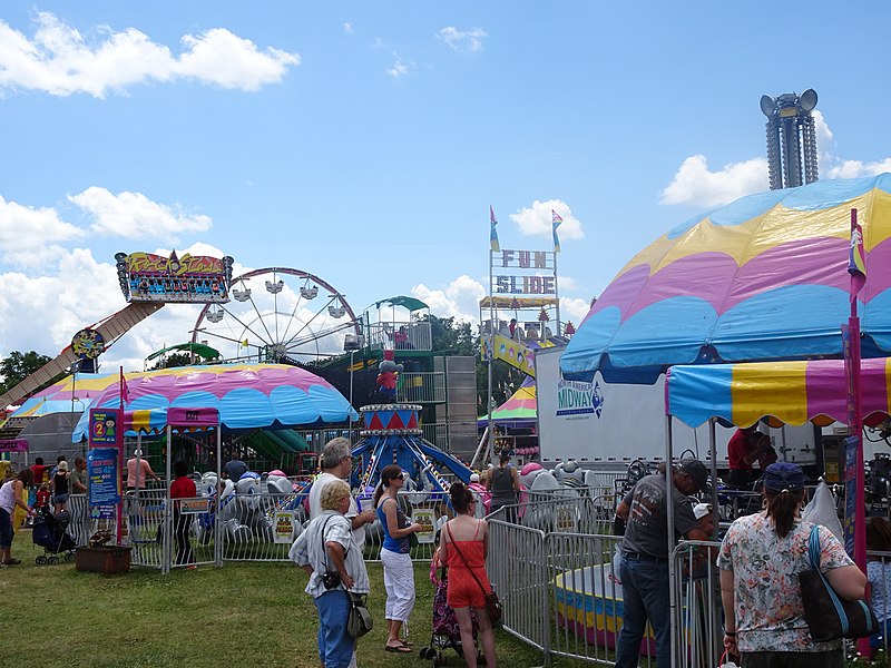 File:2016 Sauk County Fair Midway - panoramio (2).jpg