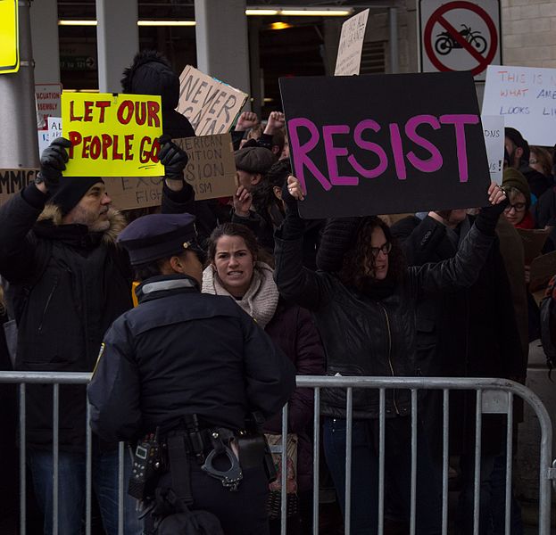 File:2017-01-28 - protest at JFK (80971).jpg