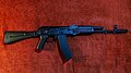 Replika einer AK-74M von CYMA
