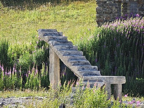 A stairway to nowhere, Sarenne mountain pass 1999 meters