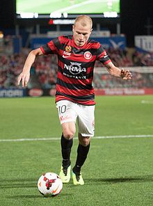 Aaron Mooy a Western Sydney Wanderers mezében 2013-ban