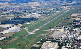 Vue aérienne de l'aéroport.