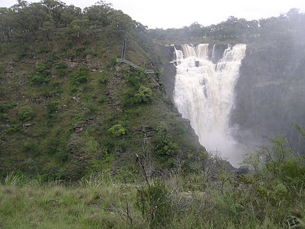 Apsley Falls, Oxley Wild Rivers National Park, Walcha, NSW showing the falls lookout.