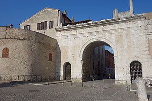 Arch of Augustus Arco (3).jpg