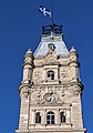 Drapeau du Québec en berne sur l'Assemblée nationale, le 13 mai 2020, en mémoire des victimes de la Covid-19
