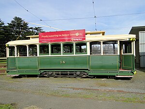 Ballarat Straßenbahn Seitenansicht.JPG