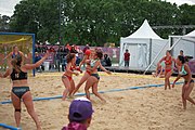 Deutsch: Beachhandball bei den Olympischen Jugendspielen 2018; Tag 5, 10. November 2018; Mädchen, Hauptrunde - Ungarn-Paraguay 2:0 English: Beach handball at the 2018 Summer Youth Olympics at 11 October 2018 – Girls Main Round – Hungary-Paraguay 2:0