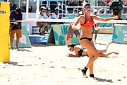 Deutsch: Beachvolleyball bei den Olympischen Jugendspielen 2018; Tag 9, 15. Oktober 2018; Mädchen, Viertelfinale: USA-Spanien 2–1 (21–19/17–21/15–9) English: Beach volleyball at the 2018 Summer Youth Olympics at 15 October 2018 – Girls Quarterfinals: USA-Spain 2–1 (21–19/17–21/15–9)