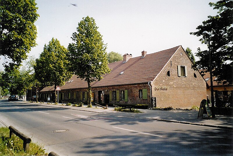 File:Berlin-Falkenberg-Dorfkate-01.jpg