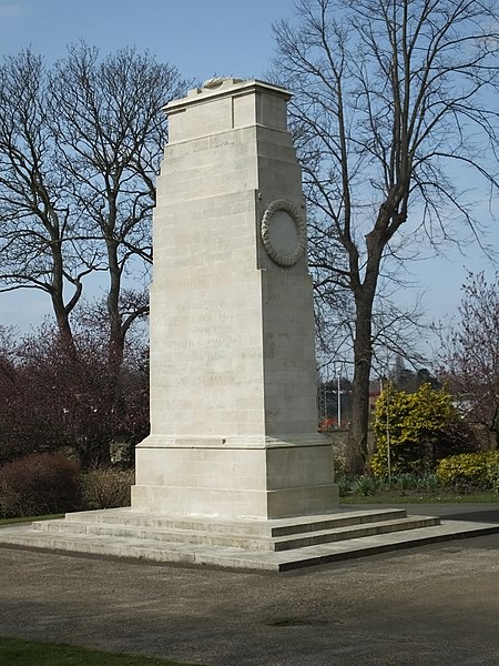 File:Brenchley Gardens Cenotaph 0097.JPG